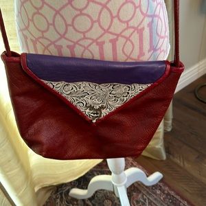 Dally girl, leather tools, western handbag in excellent condition